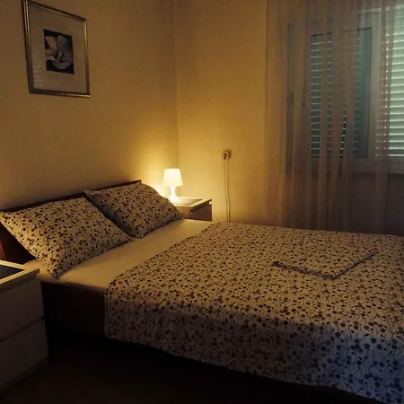 2 Apartamento *